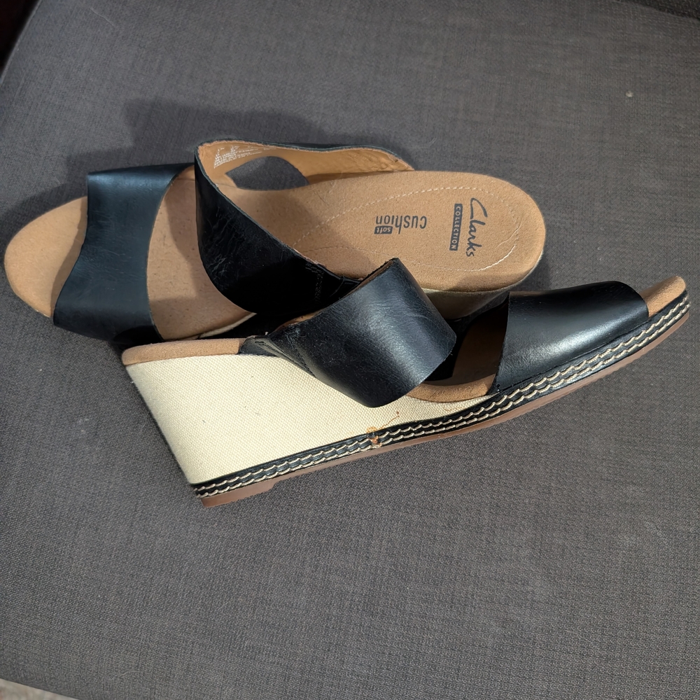 Clarks Black Wedge Sandals - Picture 3 of 10